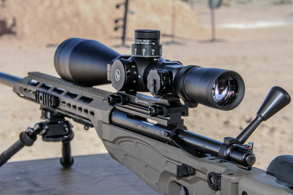 Long range hunting scope magnification