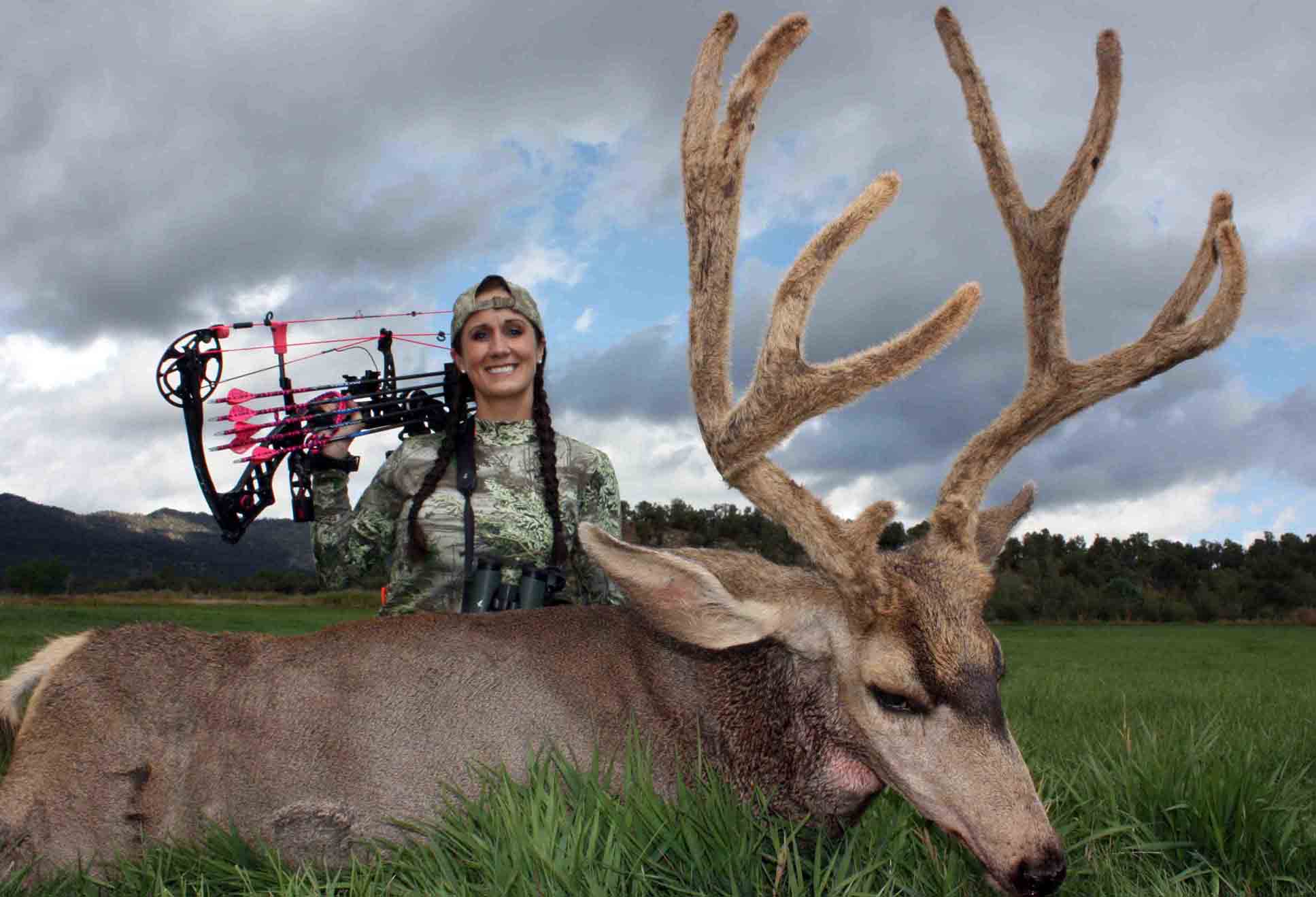 VIDEO: 11-Day Hunt Ends in Early Season Giant!