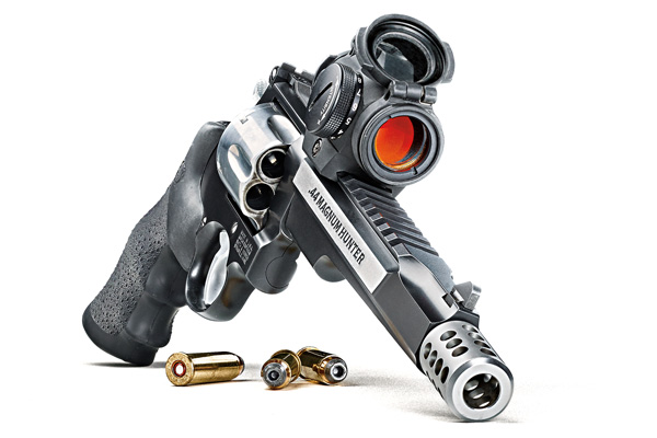 Smith &amp; Wesson's New .44 Magnum Masterpiece For Hunters